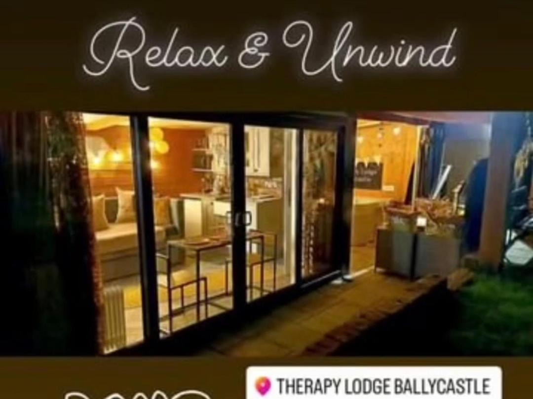 Therapy Lodge Ballycastle Habitación foto
